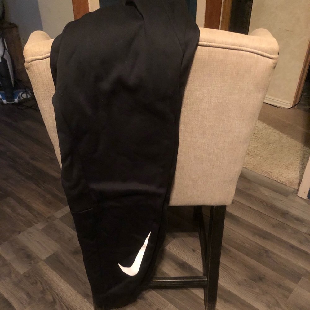 Men’s medium Nike joggers